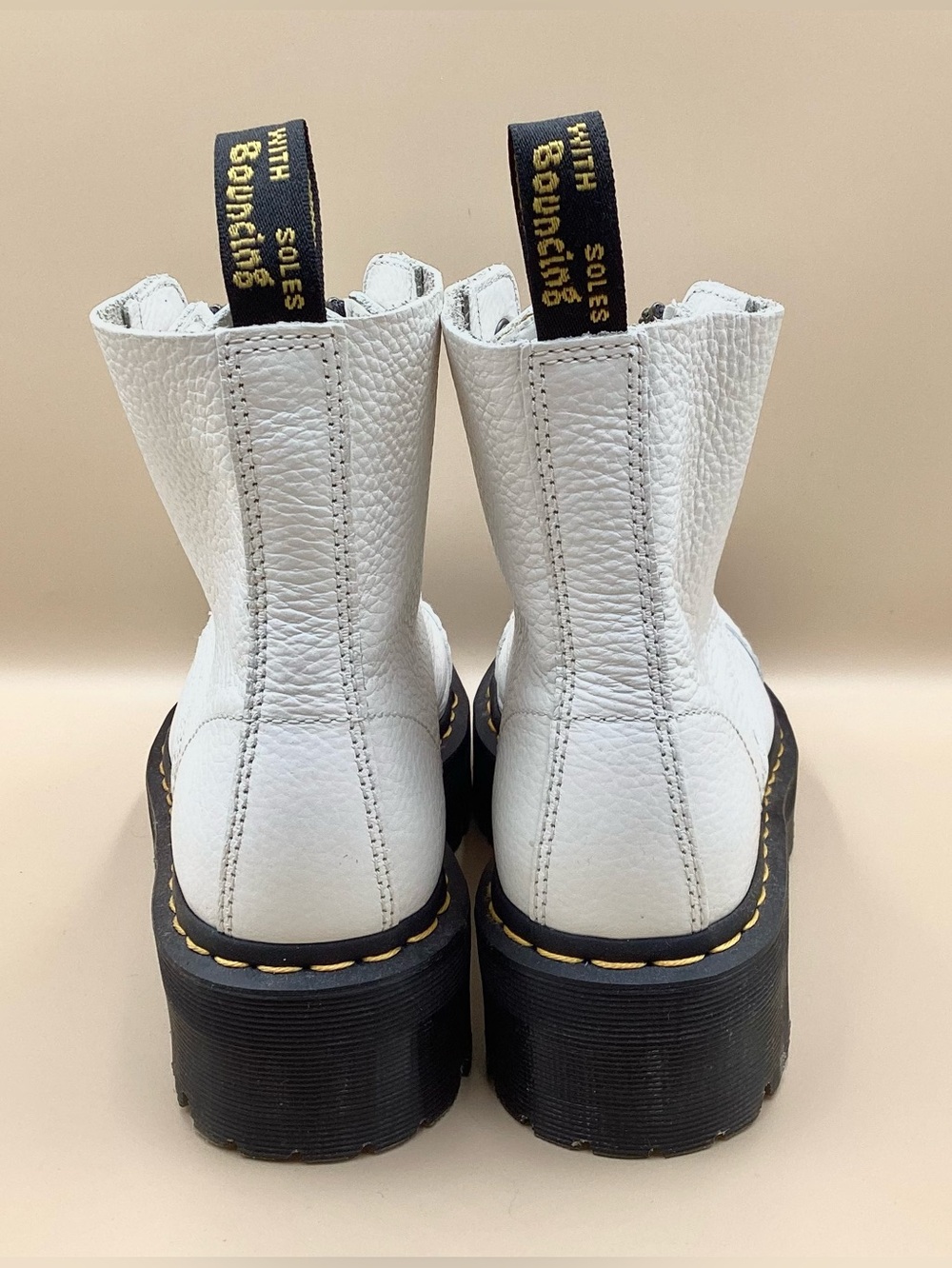 Like New Dr. Martens White Leather Sinclair Platform Lace-Up Boots Size 8 - Picture 6 of 11